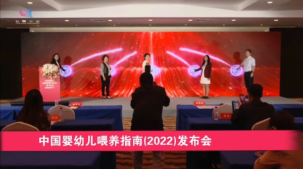 合影.jpeg 合影.jpeg